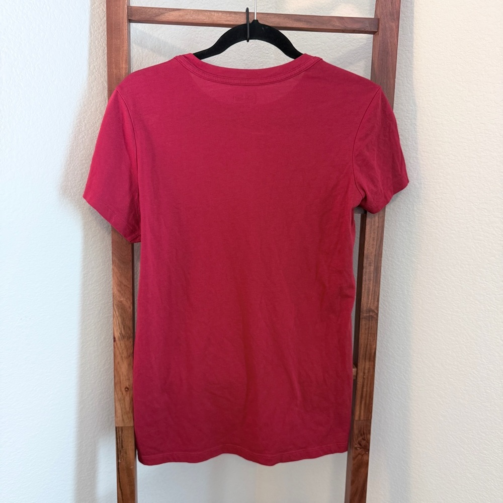 New Era Women’s Red Yokohama Tires Crewneck Tee Size Large - Picture 3 of 6